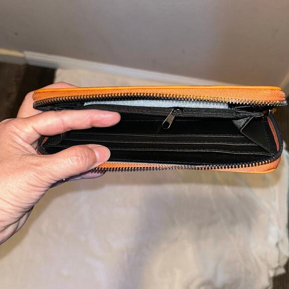 Alien Fresh Jerky Wallet Faux Leather - Picture 5 of 9